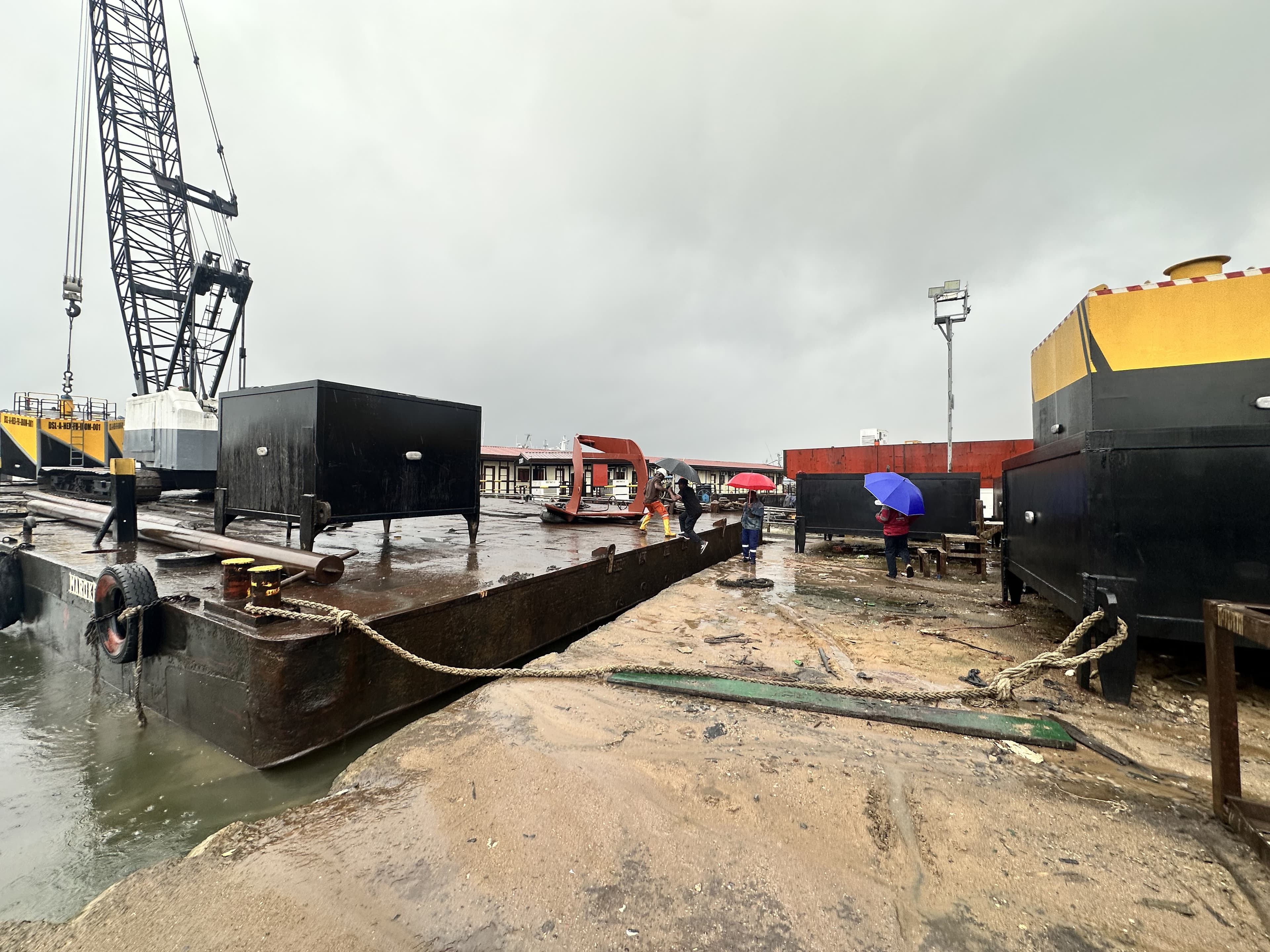 Barge maintenance operations