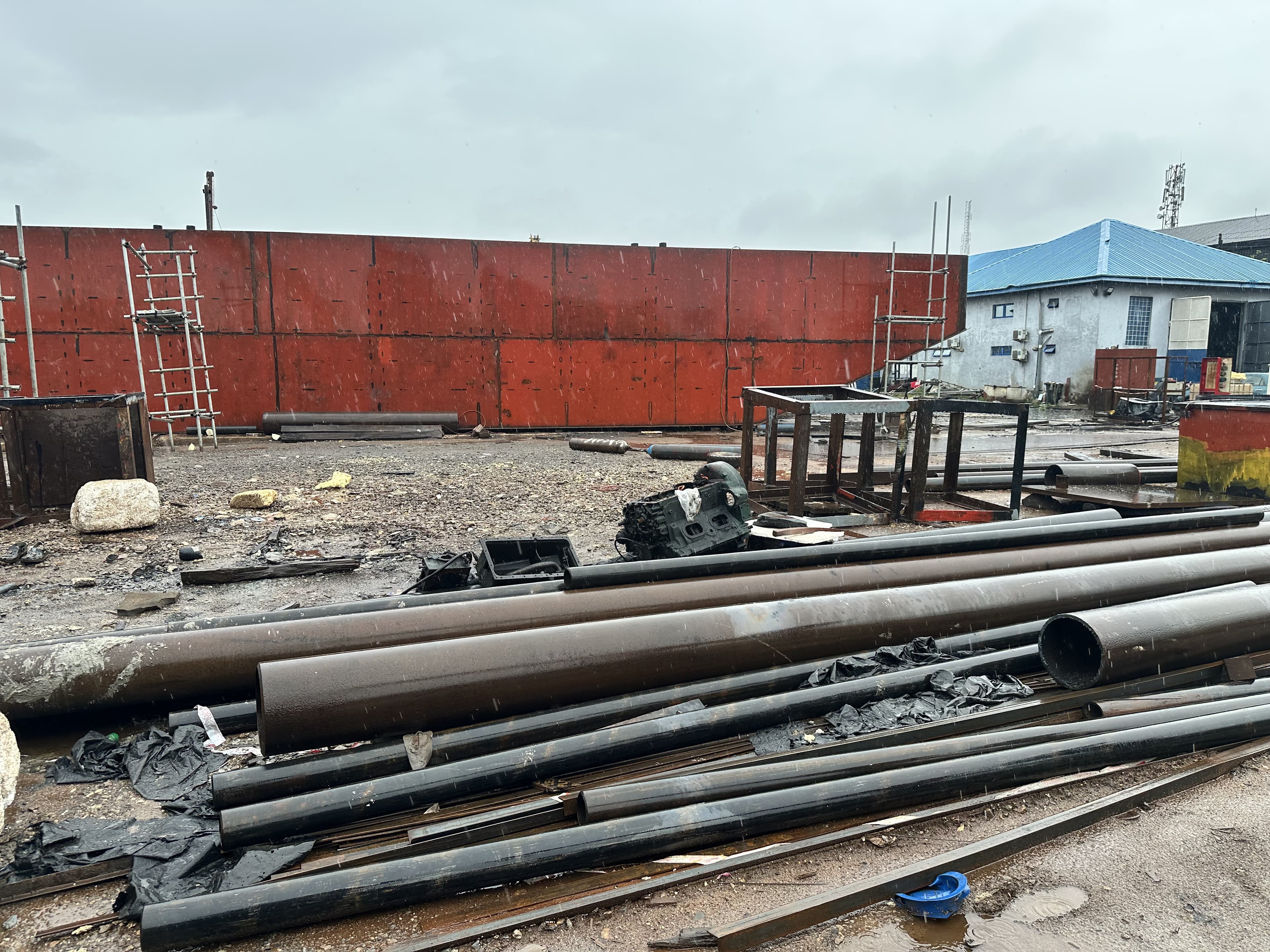 Construction of Crane Mat on 5,000-Ton Anglovic 1 Barge — photo 2